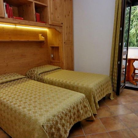 Albergo Ristorante Centro Vico Canavese 外观 照片