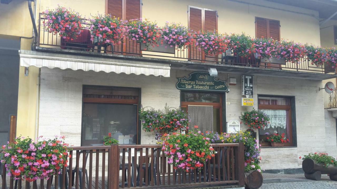 Albergo Ristorante Centro Vico Canavese 外观 照片