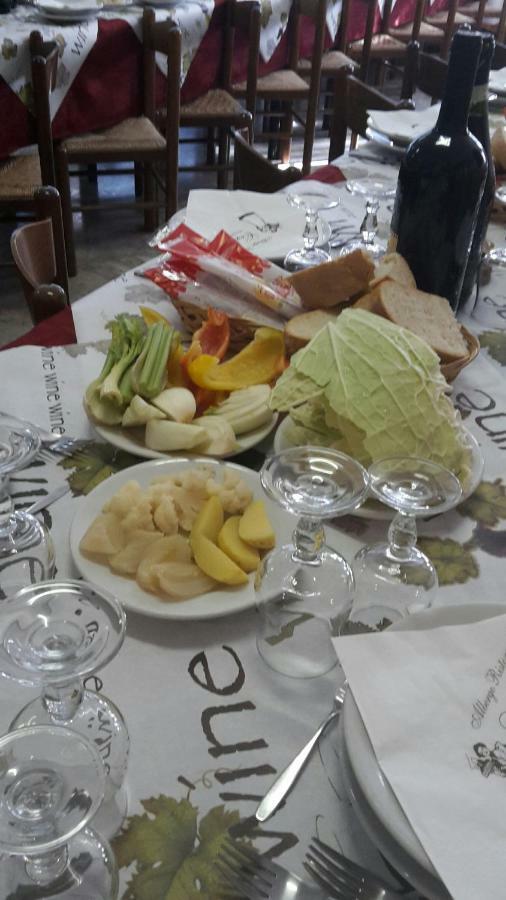 Albergo Ristorante Centro Vico Canavese 外观 照片
