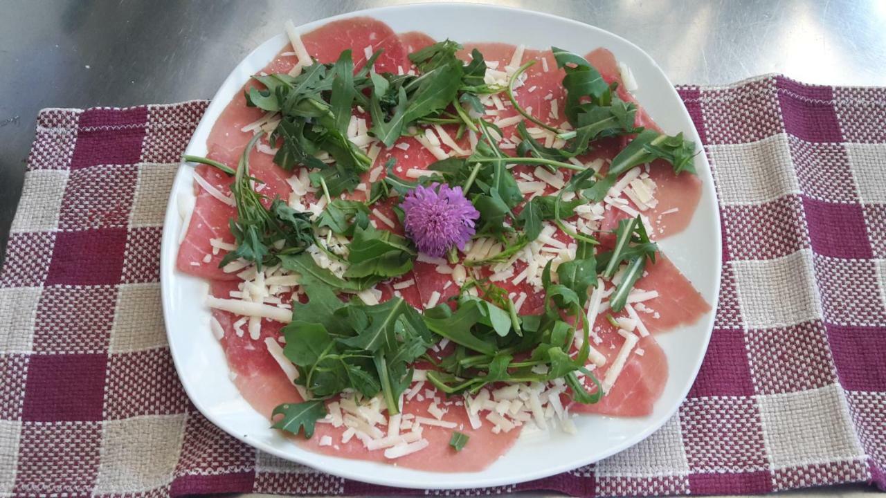 Albergo Ristorante Centro Vico Canavese 外观 照片