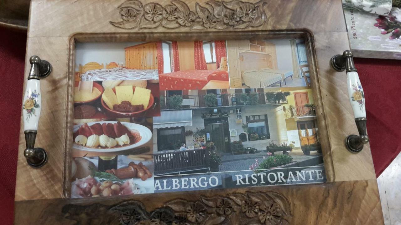 Albergo Ristorante Centro Vico Canavese 外观 照片