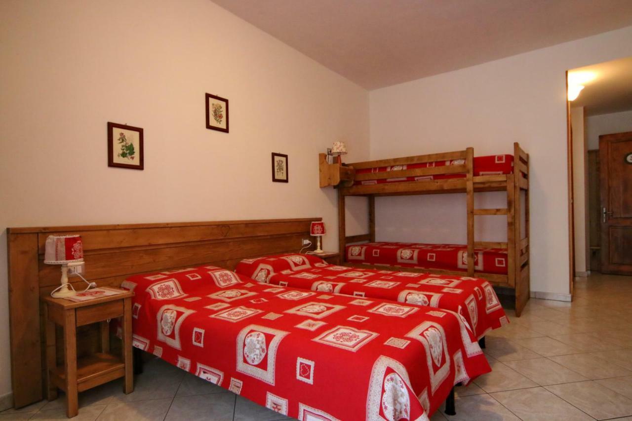Albergo Ristorante Centro Vico Canavese 外观 照片