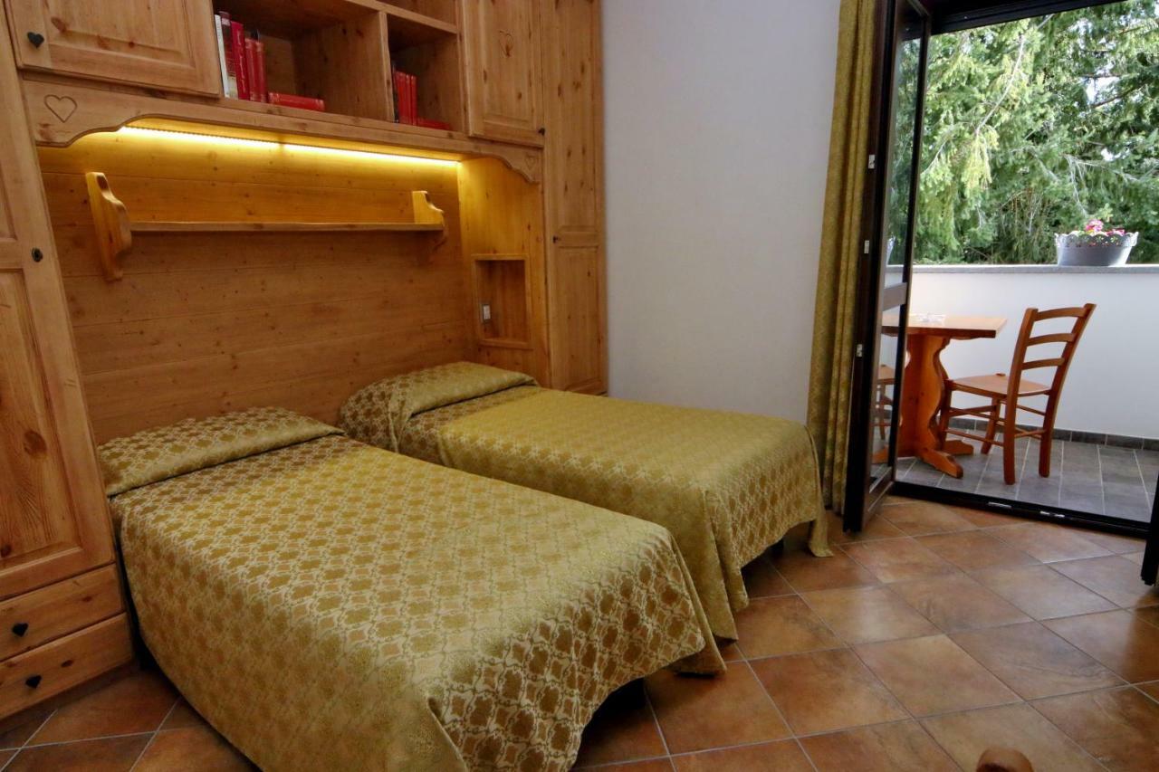 Albergo Ristorante Centro Vico Canavese 外观 照片