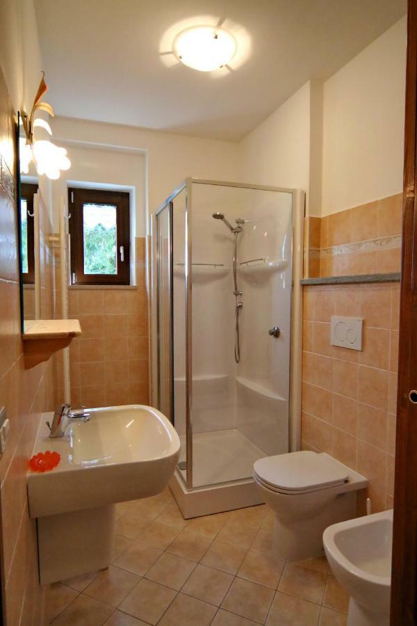 Albergo Ristorante Centro Vico Canavese 外观 照片